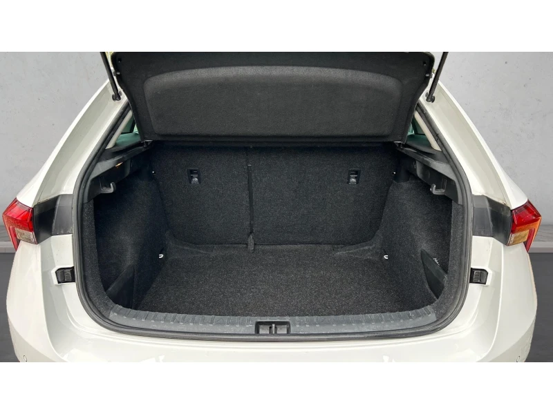 Skoda Scala Месечна вноска от 450 лв., снимка 10 - Автомобили и джипове - 52340051