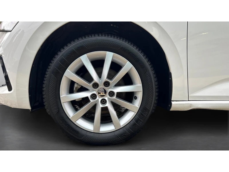 Skoda Scala Месечна вноска от 450 лв., снимка 16 - Автомобили и джипове - 52340051