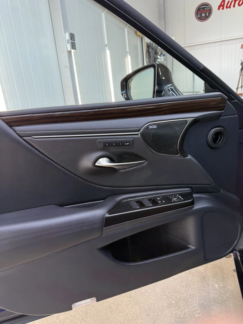 Lexus ES 300 Business Premium Luxury , снимка 16 - Автомобили и джипове - 52455472
