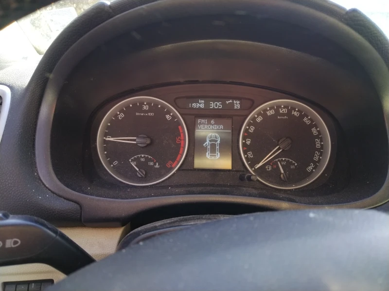 Skoda Fabia, снимка 4 - Автомобили и джипове - 52896492