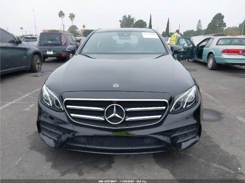 Mercedes-Benz E 300 AMG-PACK* BURMESTER* 360* ПОДГРЕВ, снимка 3 - Автомобили и джипове - 52898715