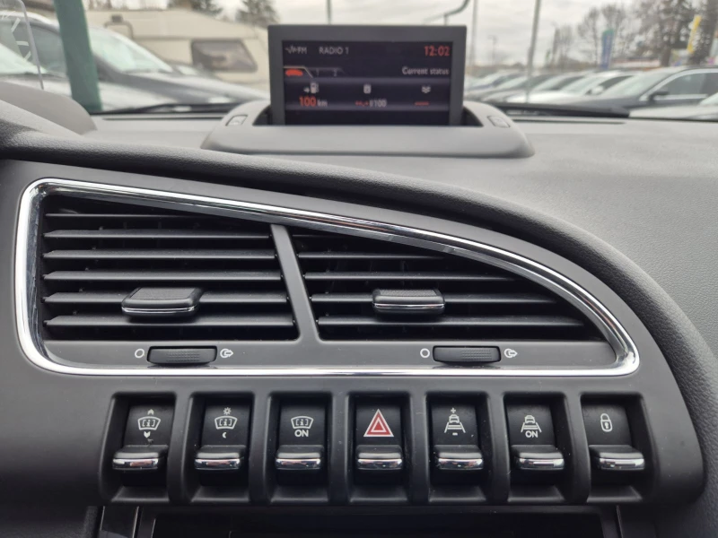 Peugeot 3008 1.6HDI-220000km, снимка 11 - Автомобили и джипове - 53293965