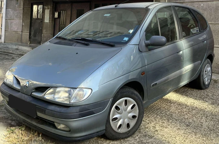 Renault Scenic, снимка 1 - Автомобили и джипове - 47932926