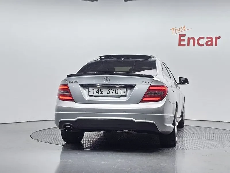 Mercedes-Benz C 220 C220 Cdi Coupe, снимка 4 - Автомобили и джипове - 54925415