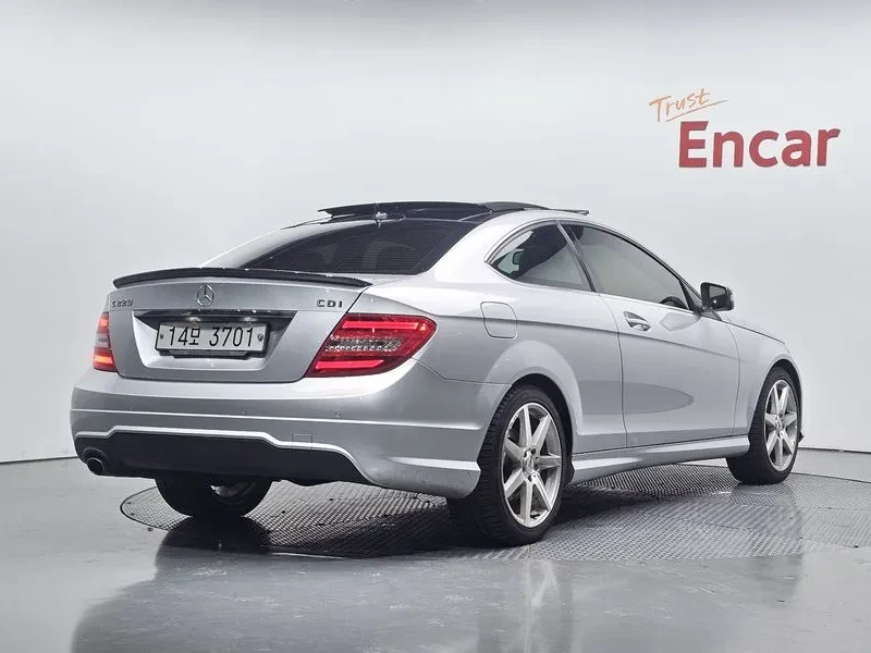 Mercedes-Benz C 220 C220 Cdi Coupe, снимка 2 - Автомобили и джипове - 54925415
