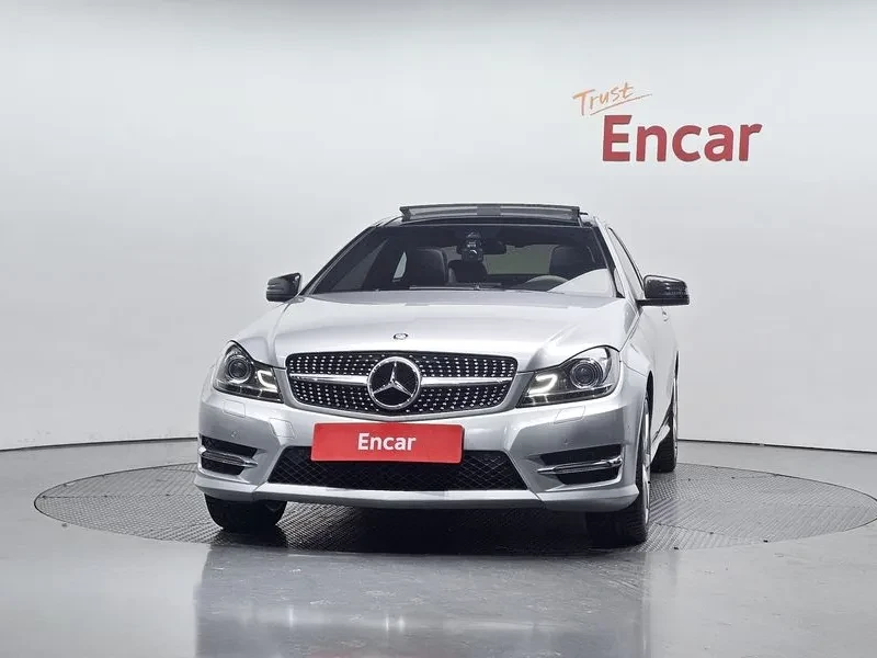 Mercedes-Benz C 220 C220 Cdi Coupe, снимка 3 - Автомобили и джипове - 54925415