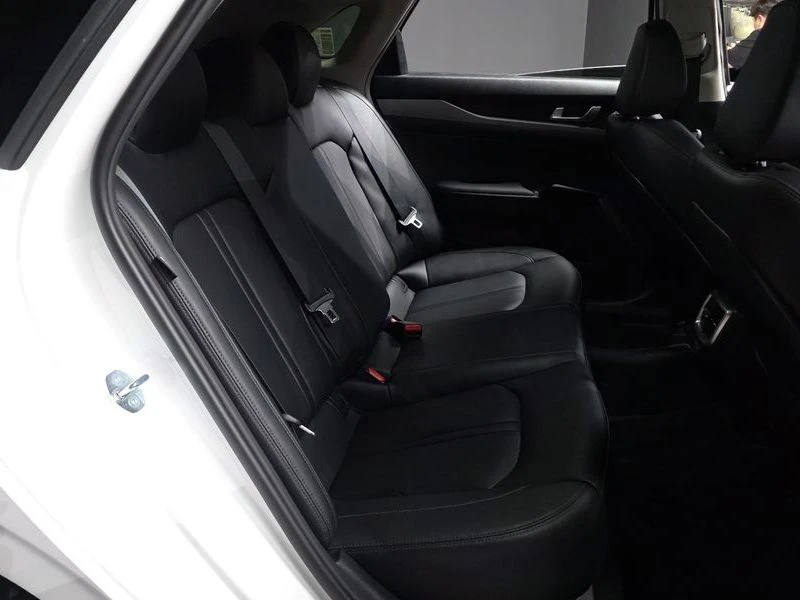 Kia K5 2.0 Automatic, снимка 12 - Автомобили и джипове - 55880077