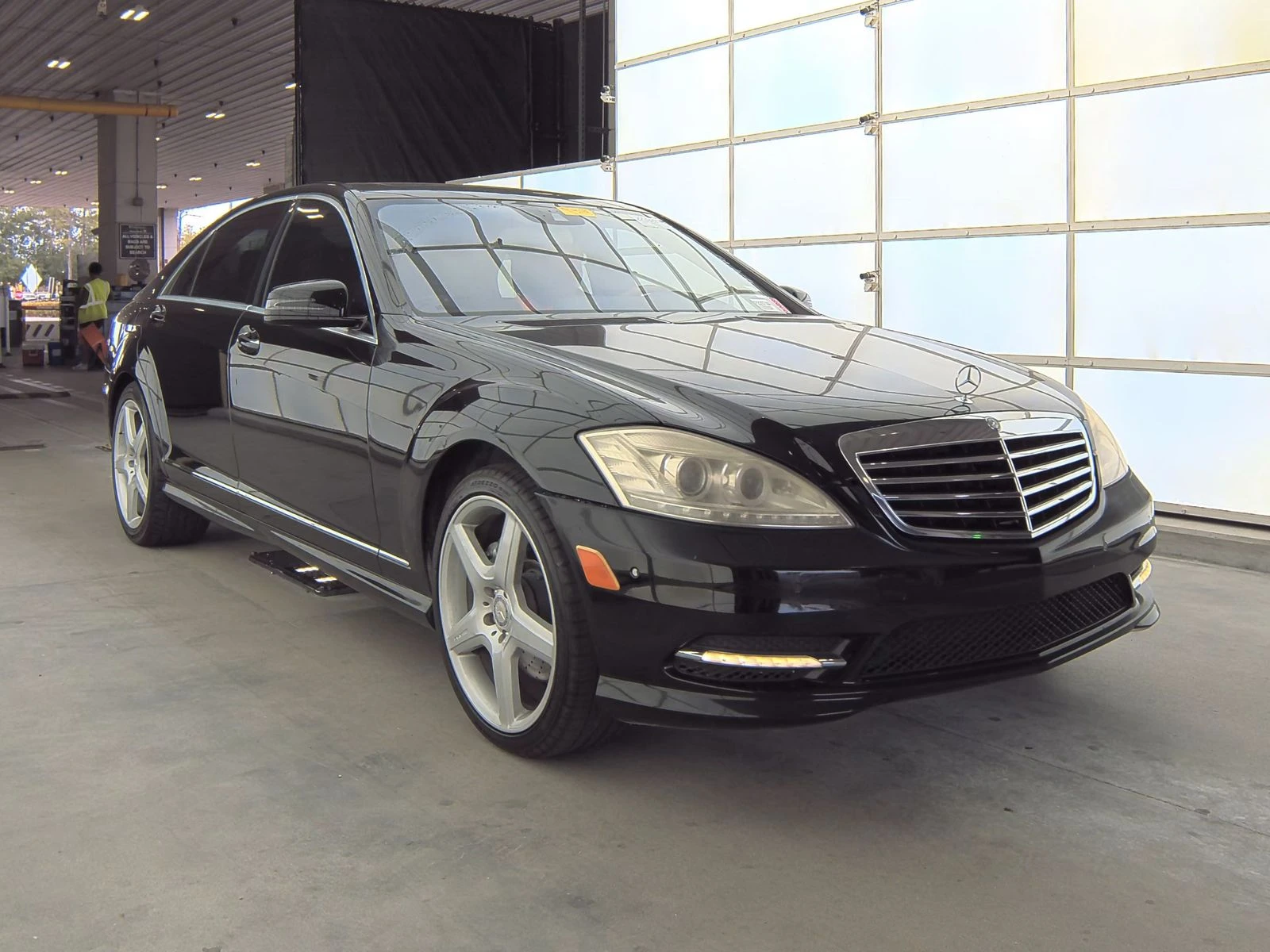 Mercedes-Benz S 550 AMG-Pack* Harman/Kardon* Подгрев* Обдух* М. Зона*  - изображение 6