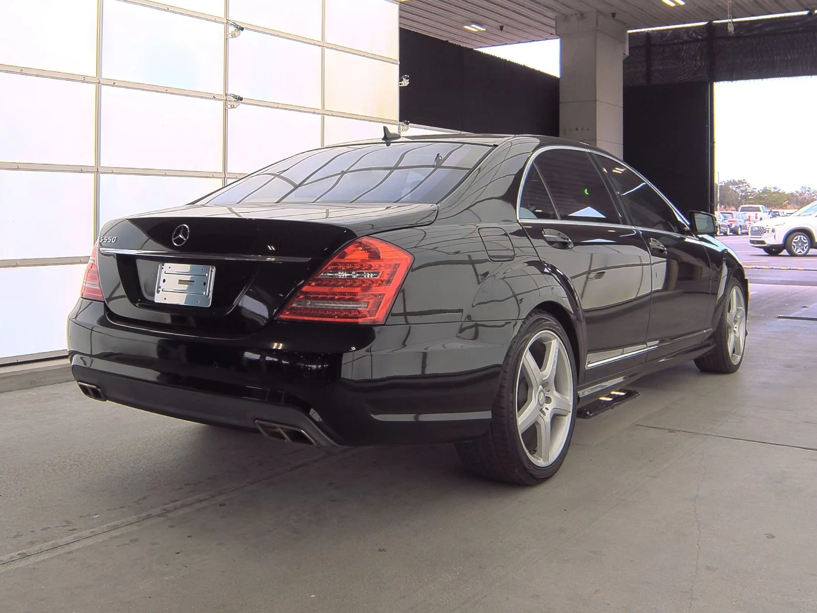 Mercedes-Benz S 550 AMG-Pack* Harman/Kardon* Подгрев* Обдух* М. Зона*  - изображение 2