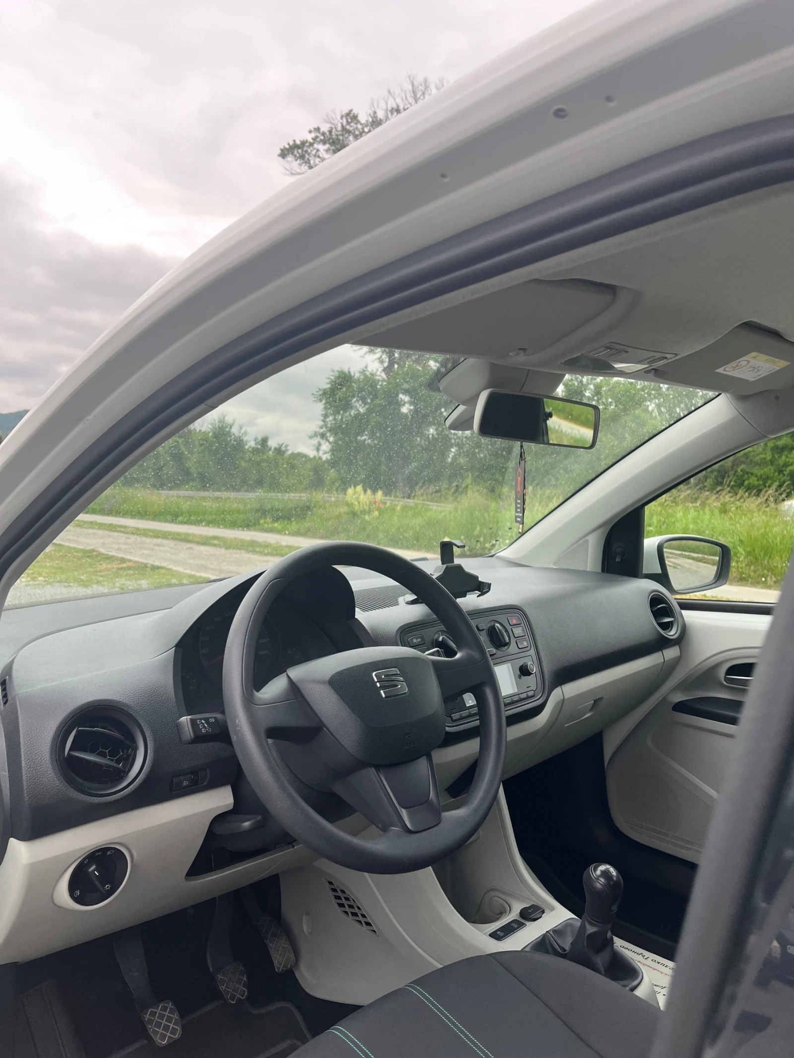 Seat Mii 1.0 - изображение 8