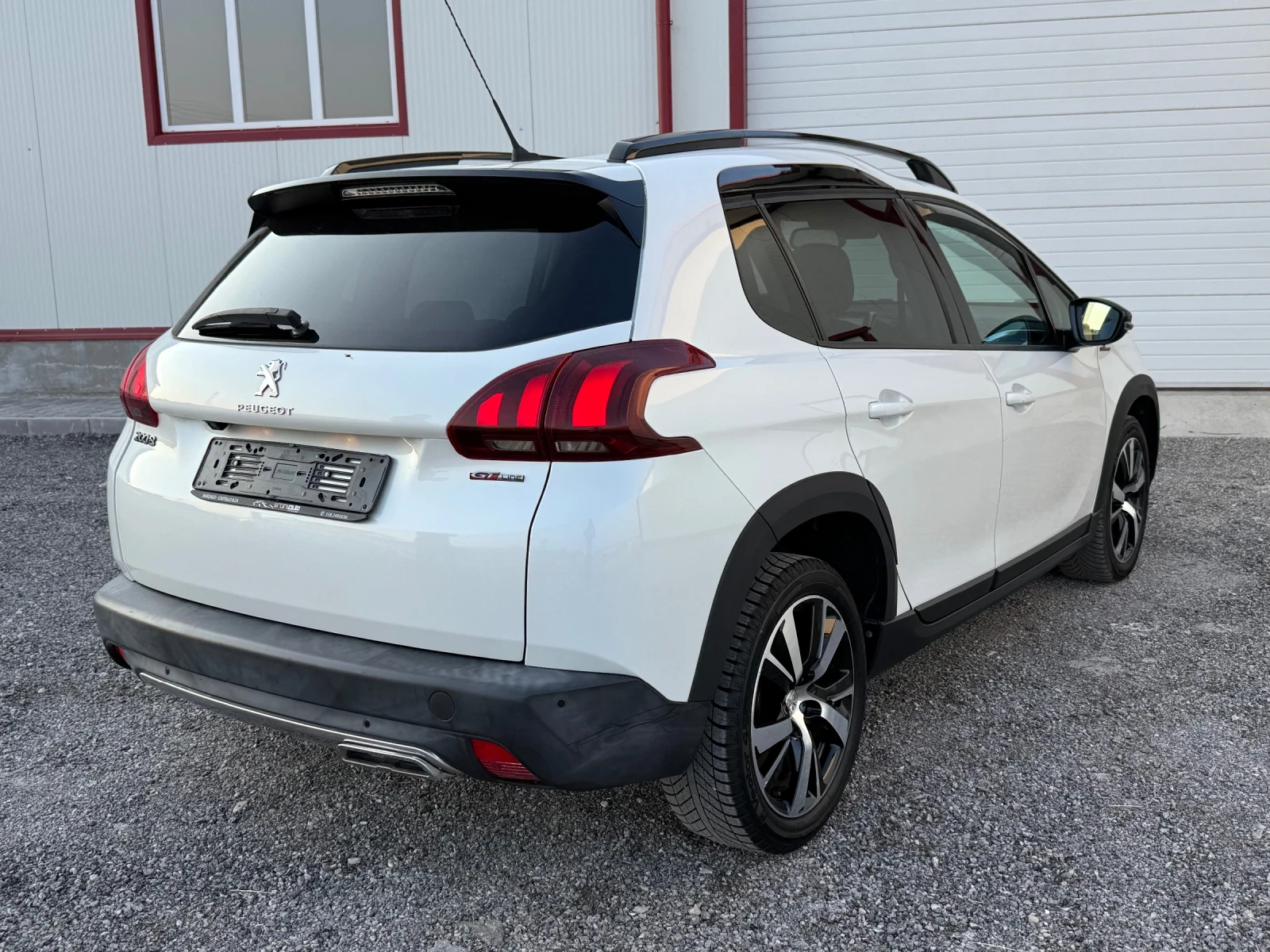 Peugeot 2008 GT LINE Панорама, Камера, Нави, Автомат.121000км - изображение 6