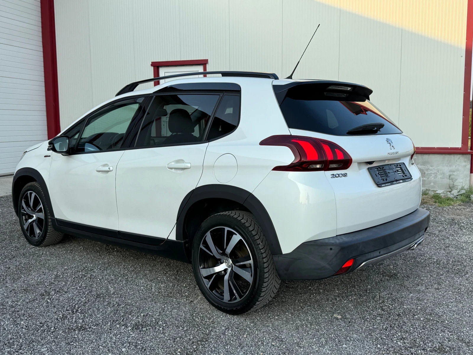 Peugeot 2008 GT LINE Панорама, Камера, Нави, Автомат.121000км - изображение 5