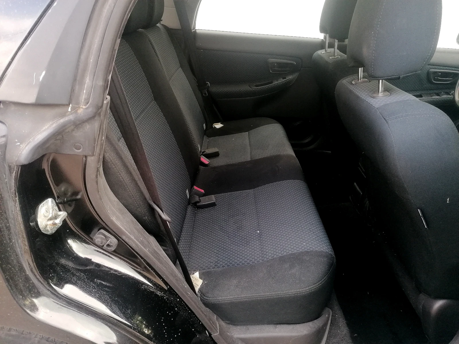 Subaru Impreza 1.6   44 | Mobile.bg   12