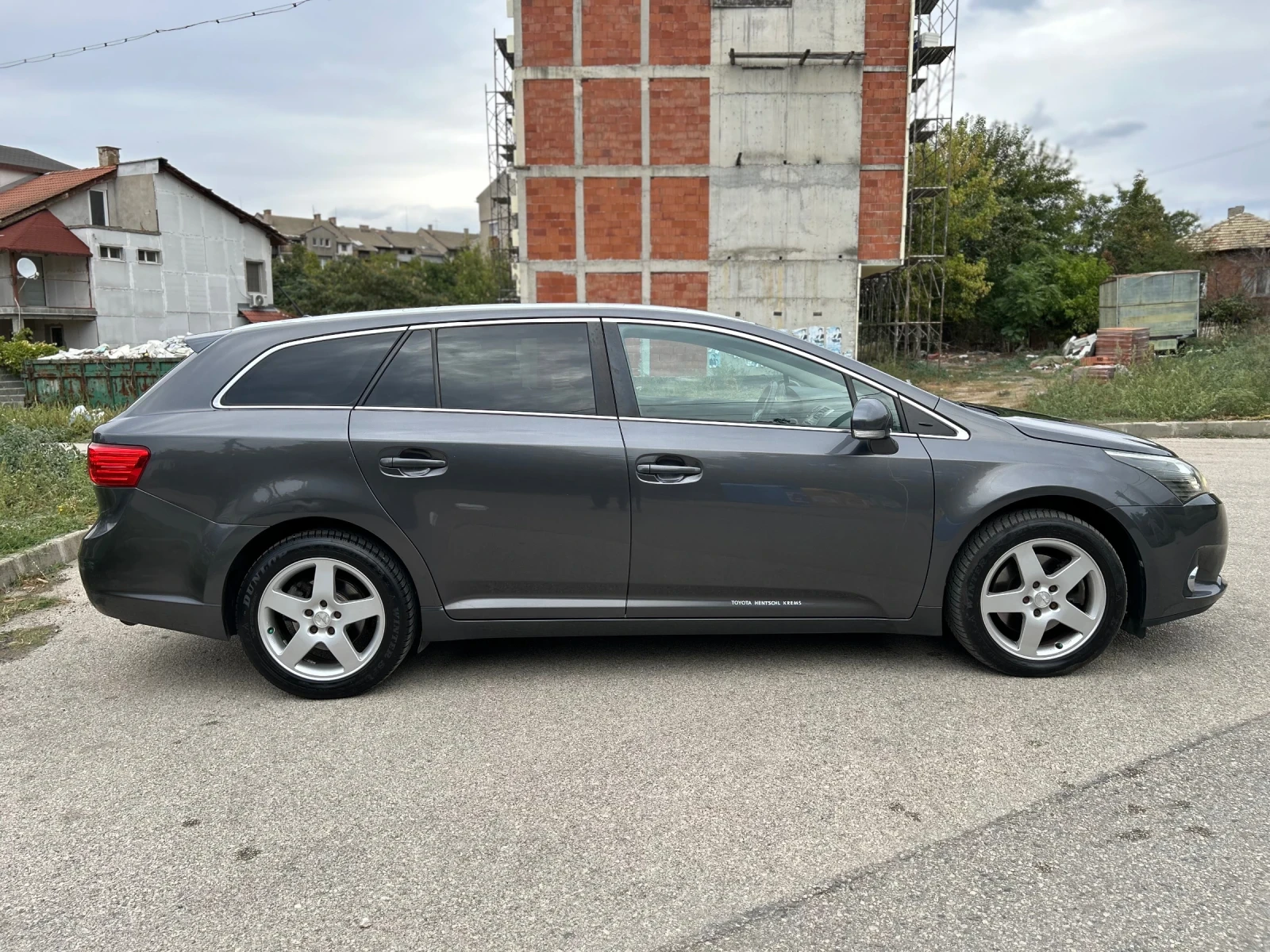 Toyota Avensis D4D - изображение 7