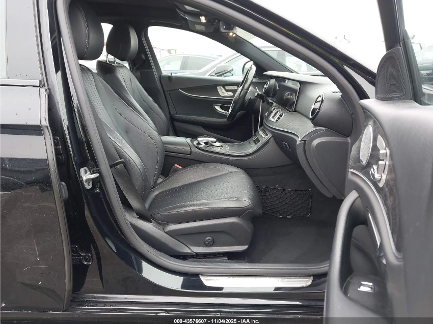 Mercedes-Benz E 300 AMG-PACK* BURMESTER* 360* ������� | Mobile.bg � ����������� 7