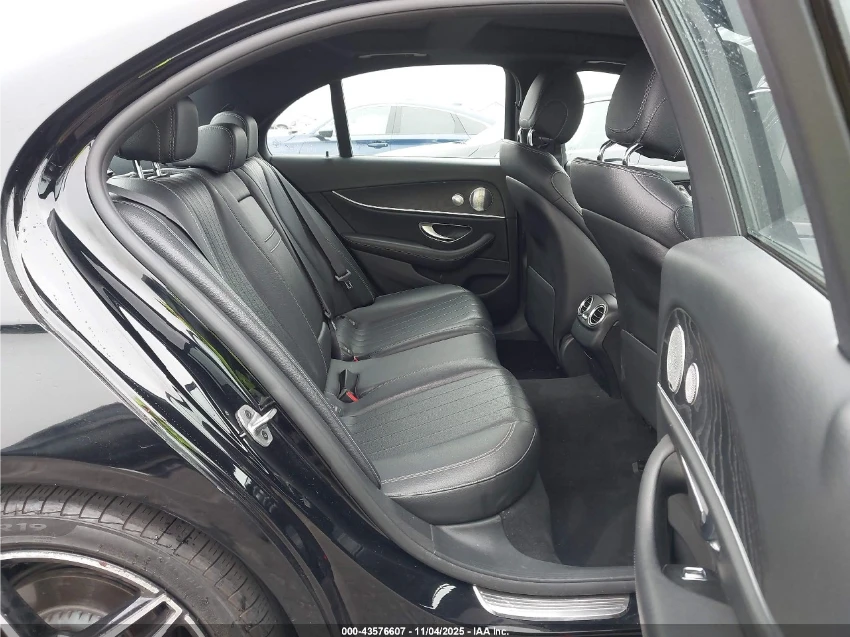 Mercedes-Benz E 300 AMG-PACK* BURMESTER* 360* ������� | Mobile.bg � ����������� 8