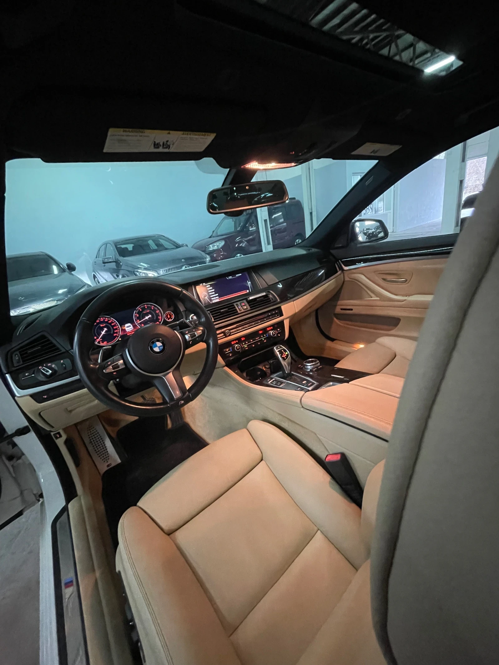 BMW 535 i/Mпак/head-up/подгрев/камера/лед адаптив/НОВА!!!, снимка 15 - Автомобили и джипове - 53932670