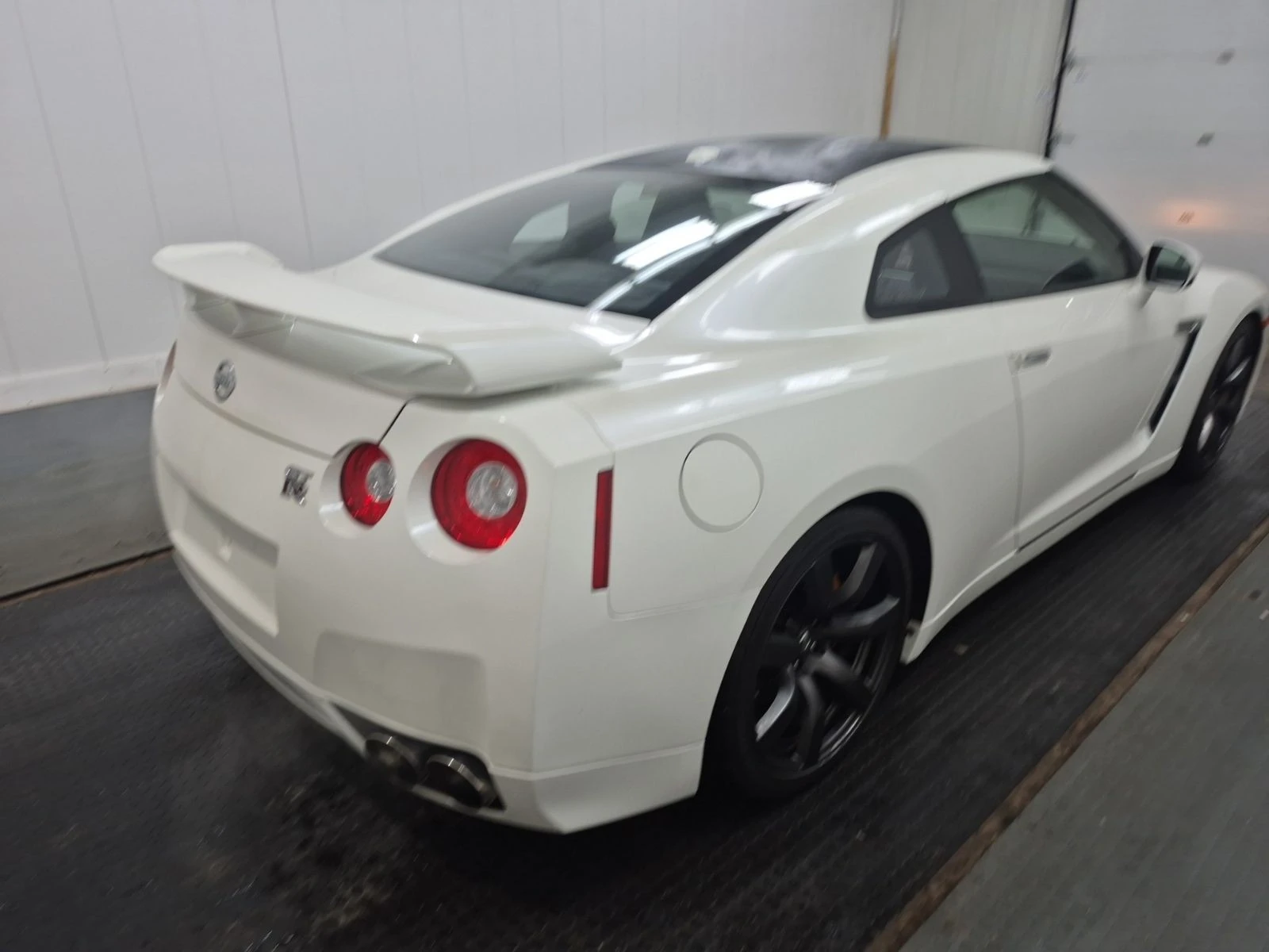 Nissan Gt-r PREMIUM АВТО КРЕДИТ, снимка 3 - Автомобили и джипове - 53949191