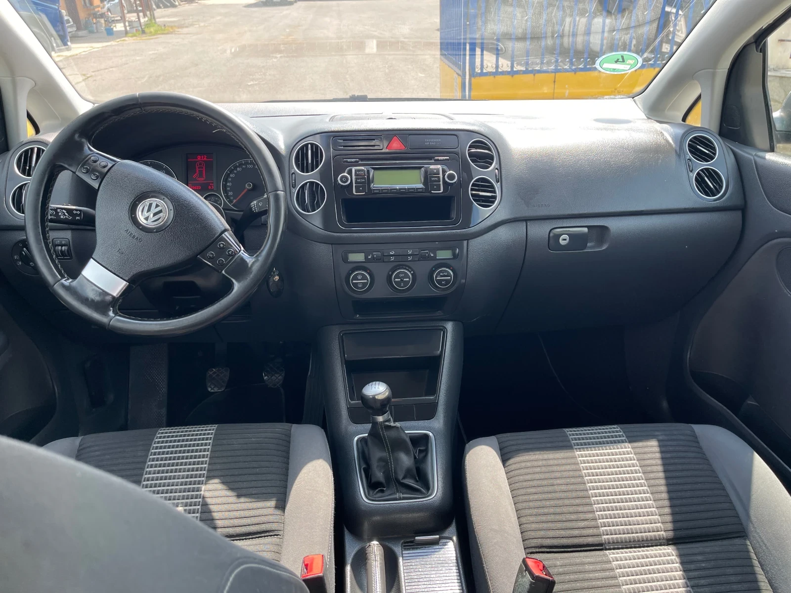 VW Golf Plus, снимка 10 - Автомобили и джипове - 54393031