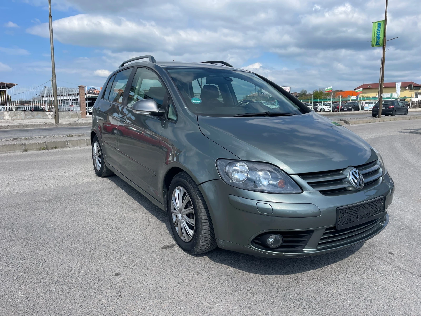 VW Golf Plus, снимка 3 - Автомобили и джипове - 54393031