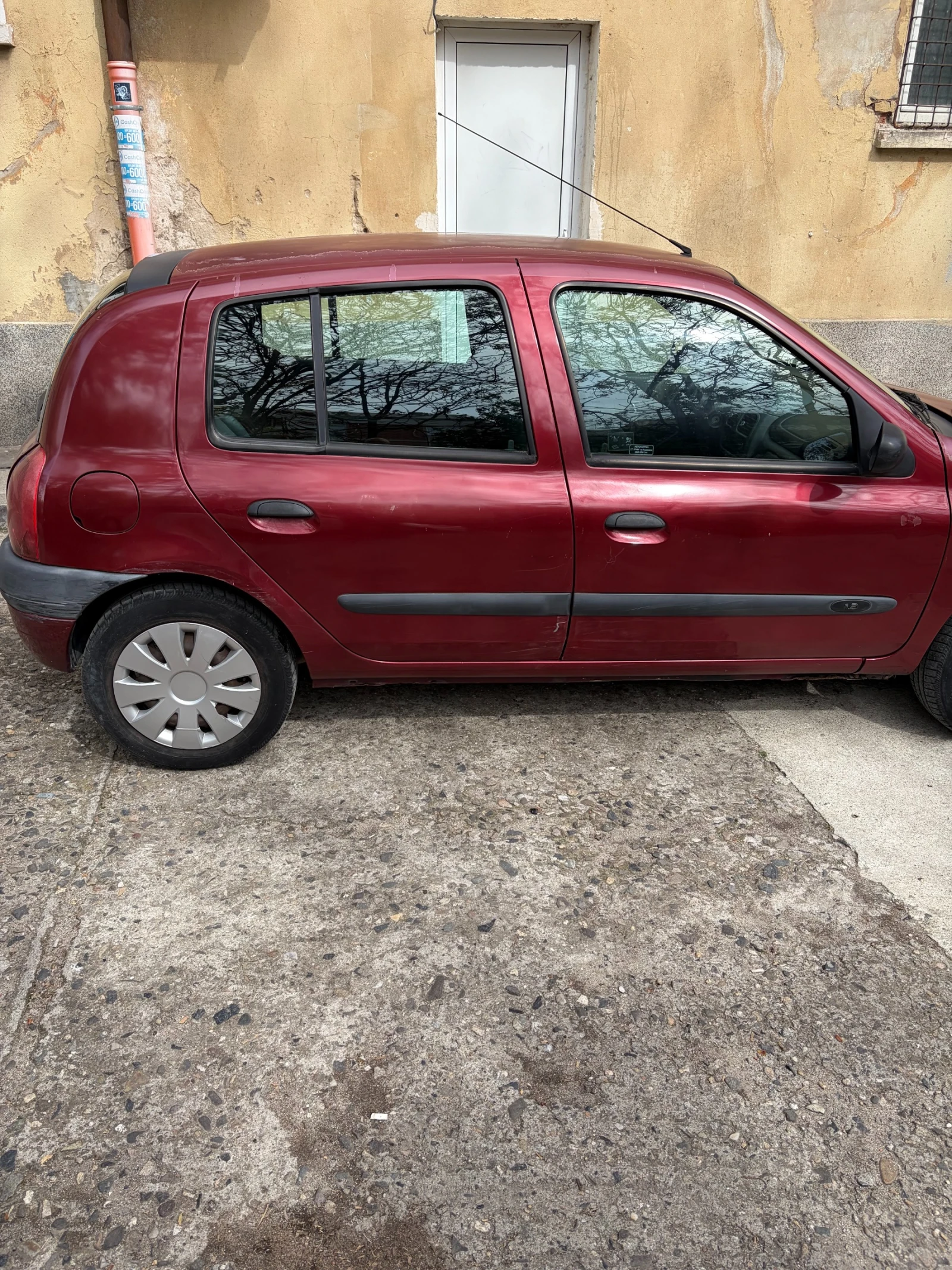 Renault Clio, снимка 6 - Автомобили и джипове - 54478620