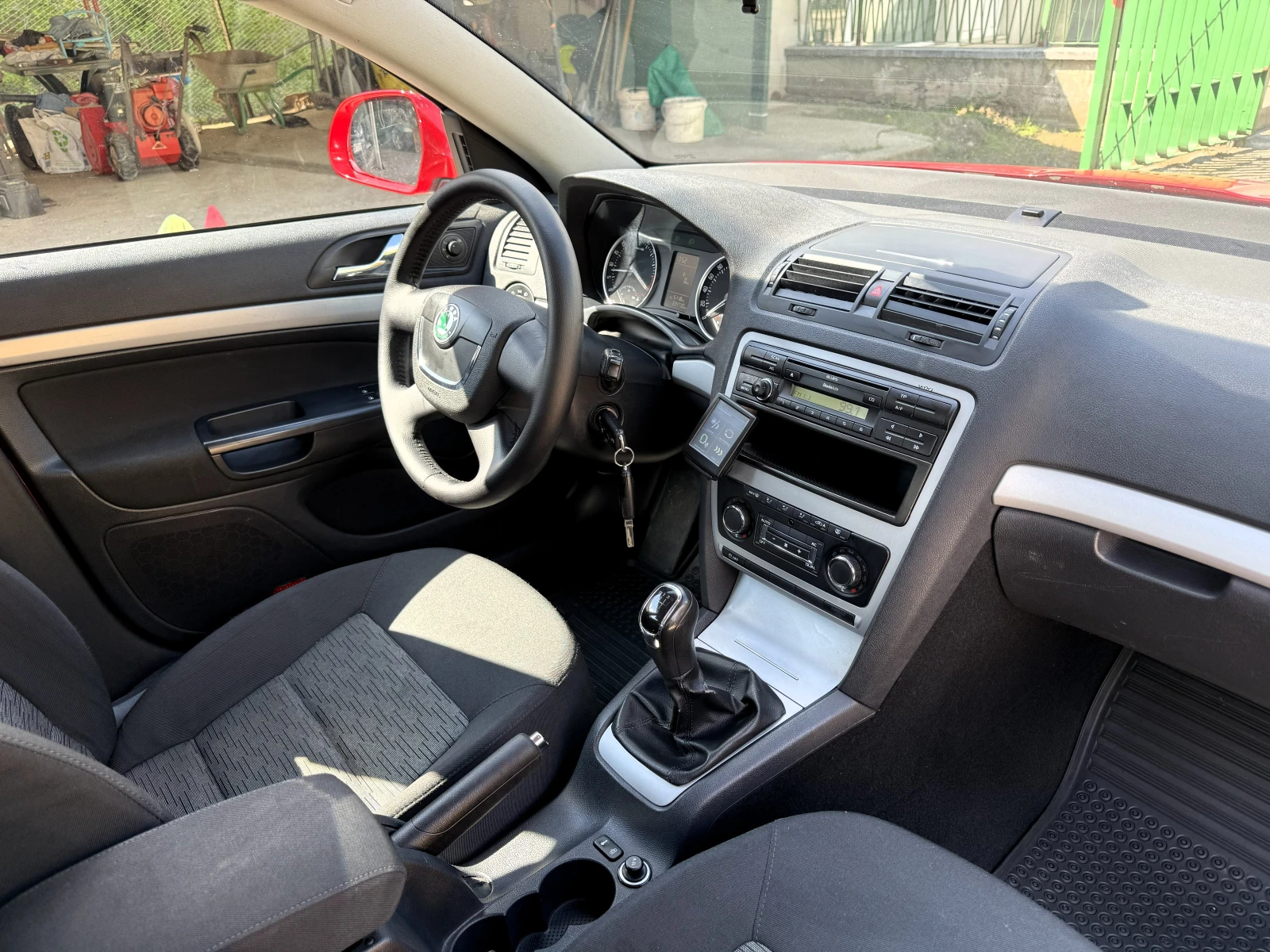 Skoda Octavia 1.6 TDI 105 к.с. ТОП, снимка 13 - Автомобили и джипове - 54610577