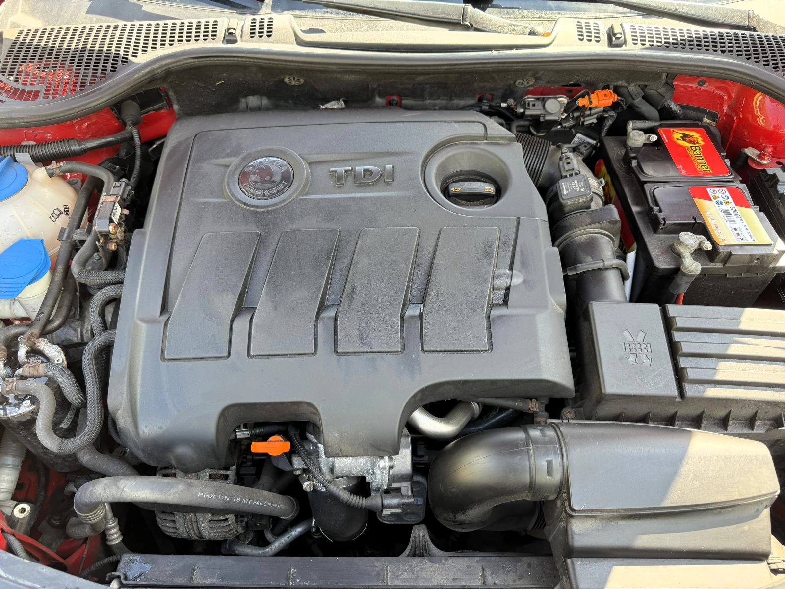 Skoda Octavia 1.6 TDI 105 к.с. ТОП, снимка 14 - Автомобили и джипове - 54610577