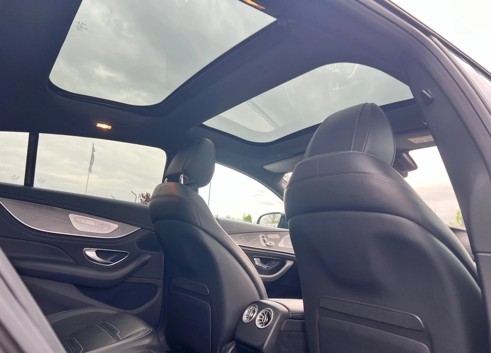 Mercedes-Benz AMG GT 63 4Matic+ , снимка 8 - Автомобили и джипове - 54688801