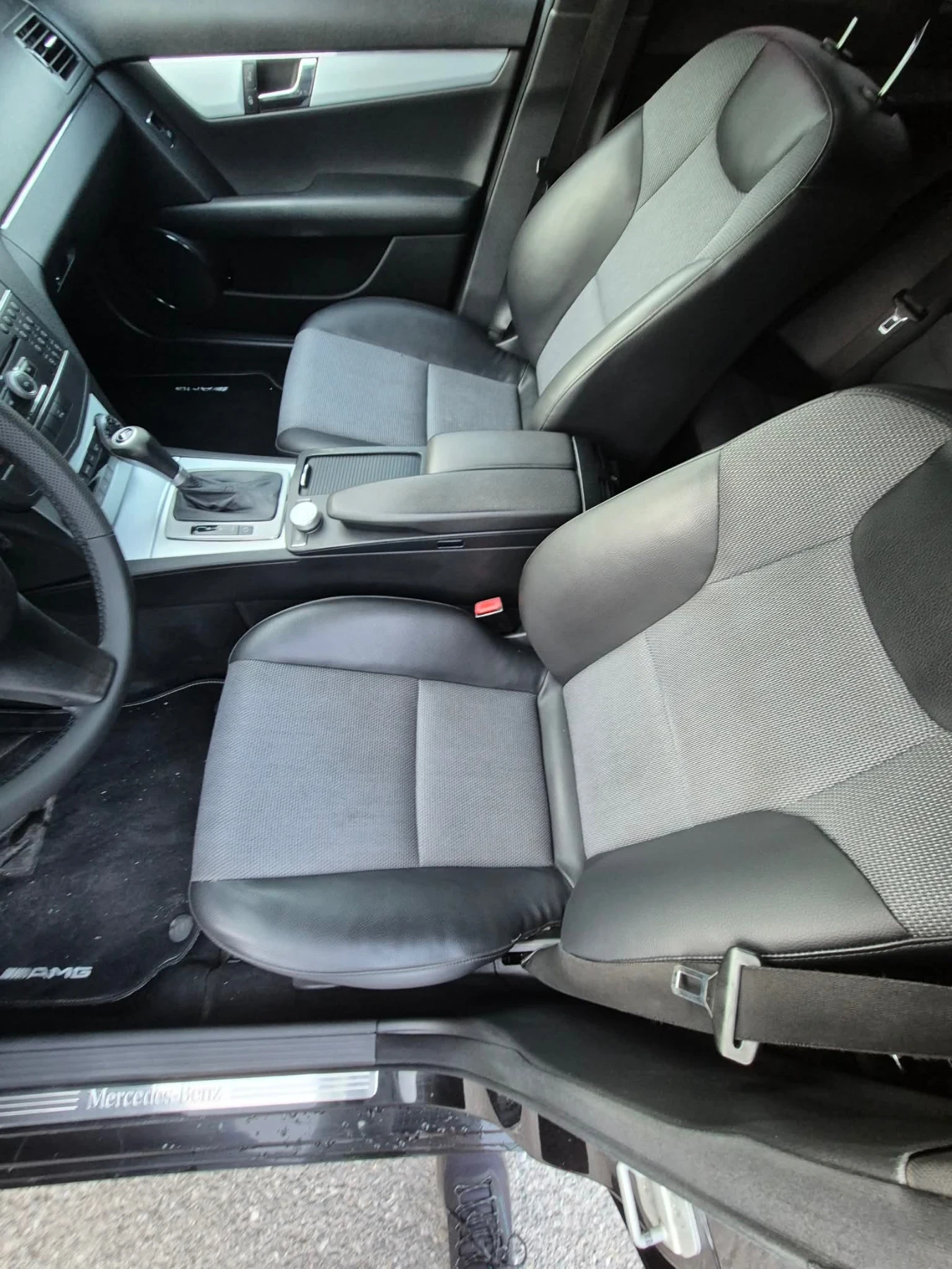 Mercedes-Benz C 320 AMG пакет, снимка 11 - Автомобили и джипове - 54849458