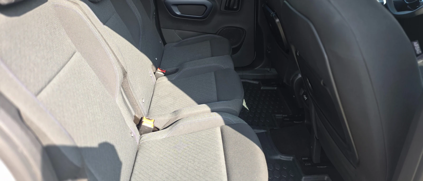 Peugeot Rifter 1, 5 - Allure, снимка 4 - Автомобили и джипове - 55317476