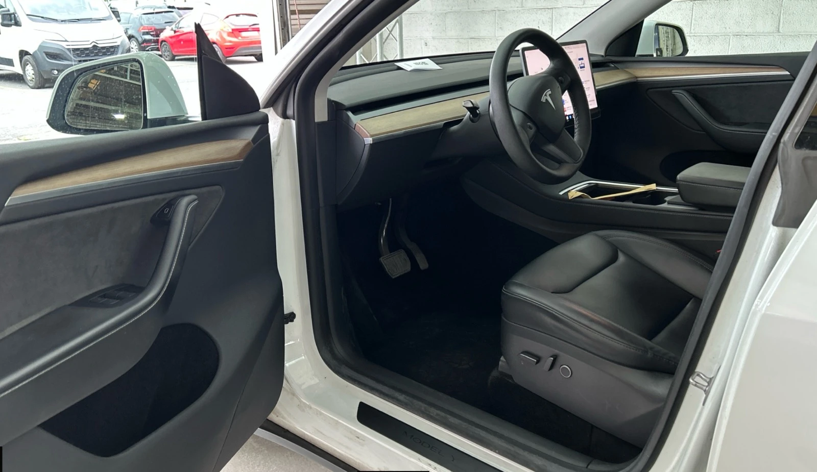 Tesla Model Y Long Range AWD , снимка 6 - Автомобили и джипове - 55336232