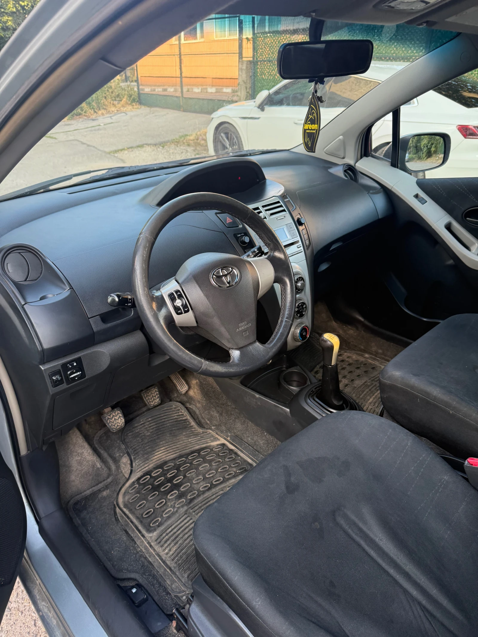 Toyota Yaris, снимка 9 - Автомобили и джипове - 55603652