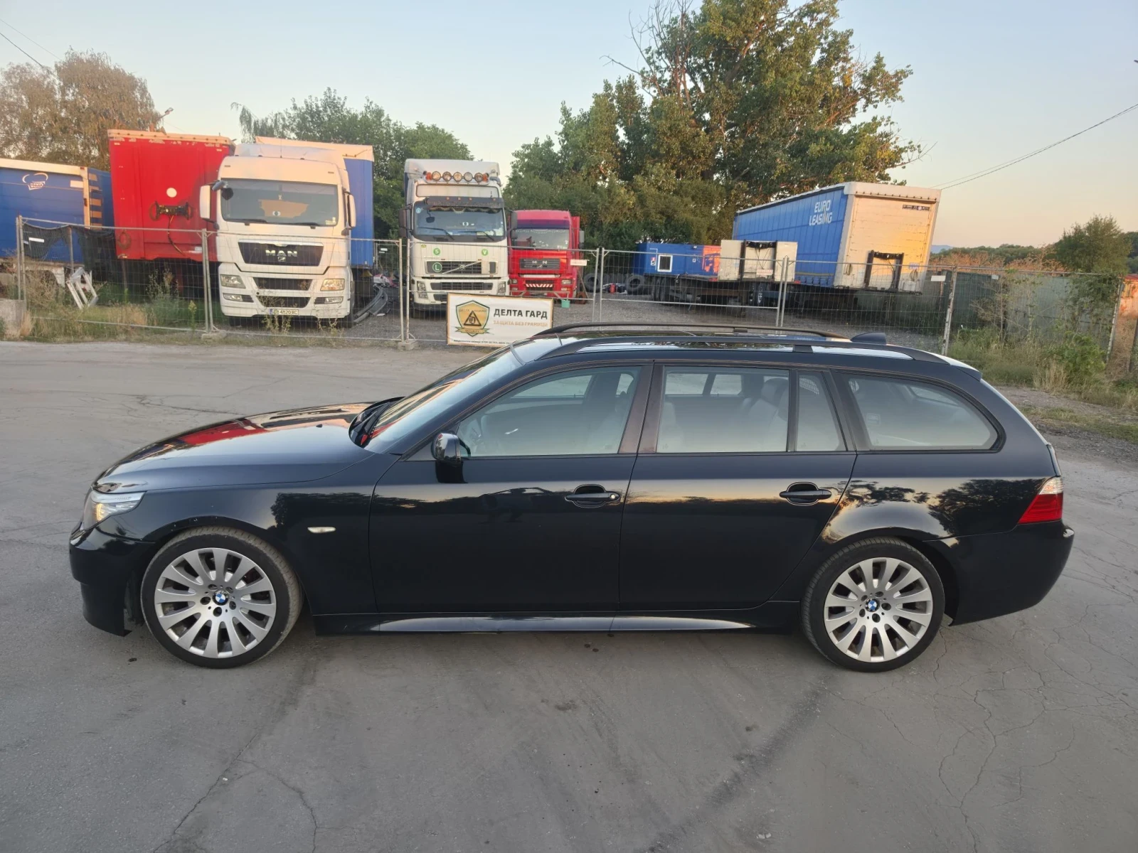 BMW 525 Face-lift, M-pack, Panorama, снимка 3 - Автомобили и джипове - 55636287