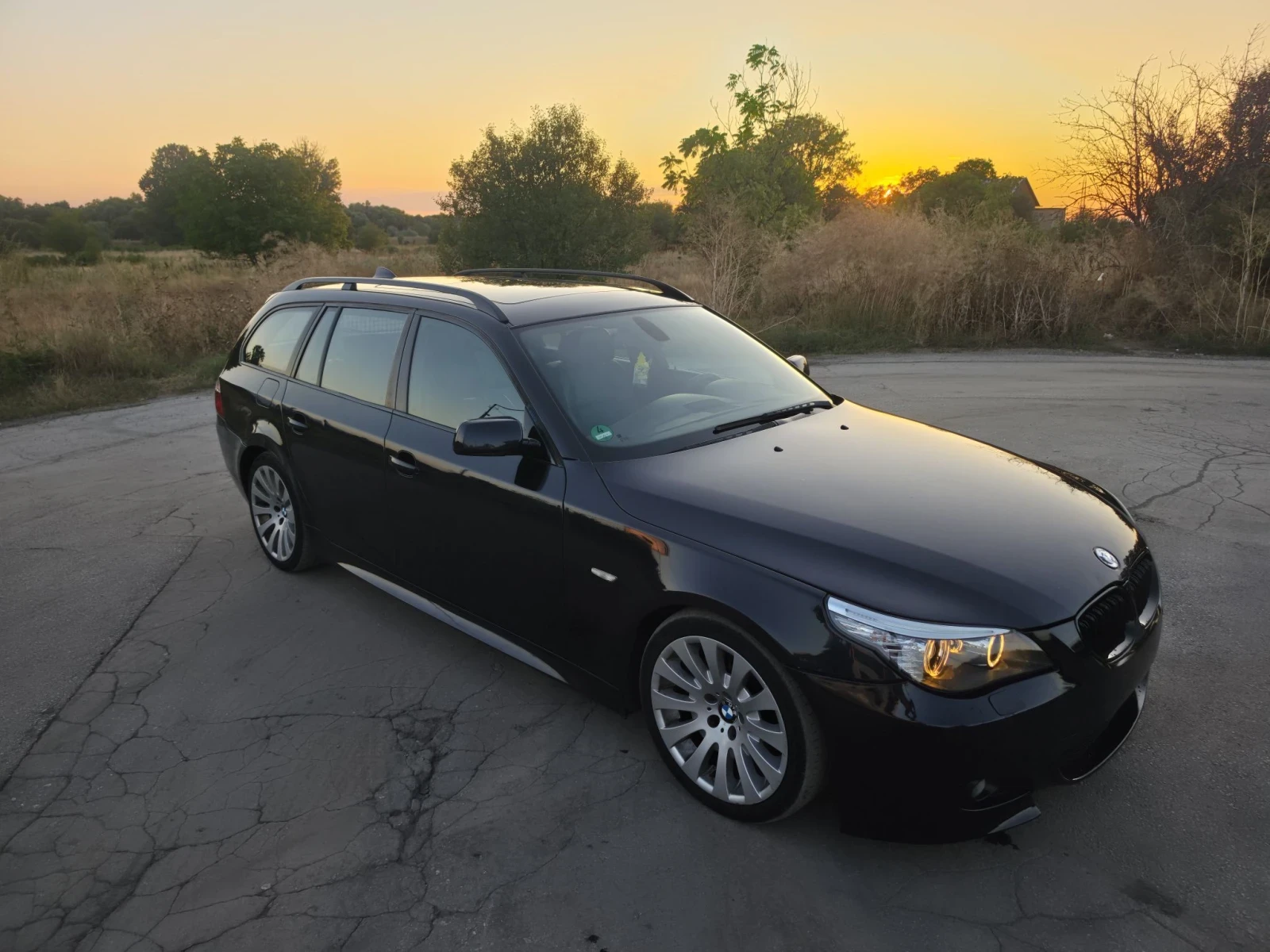 BMW 525 Face-lift, M-pack, Panorama, снимка 8 - Автомобили и джипове - 55636287