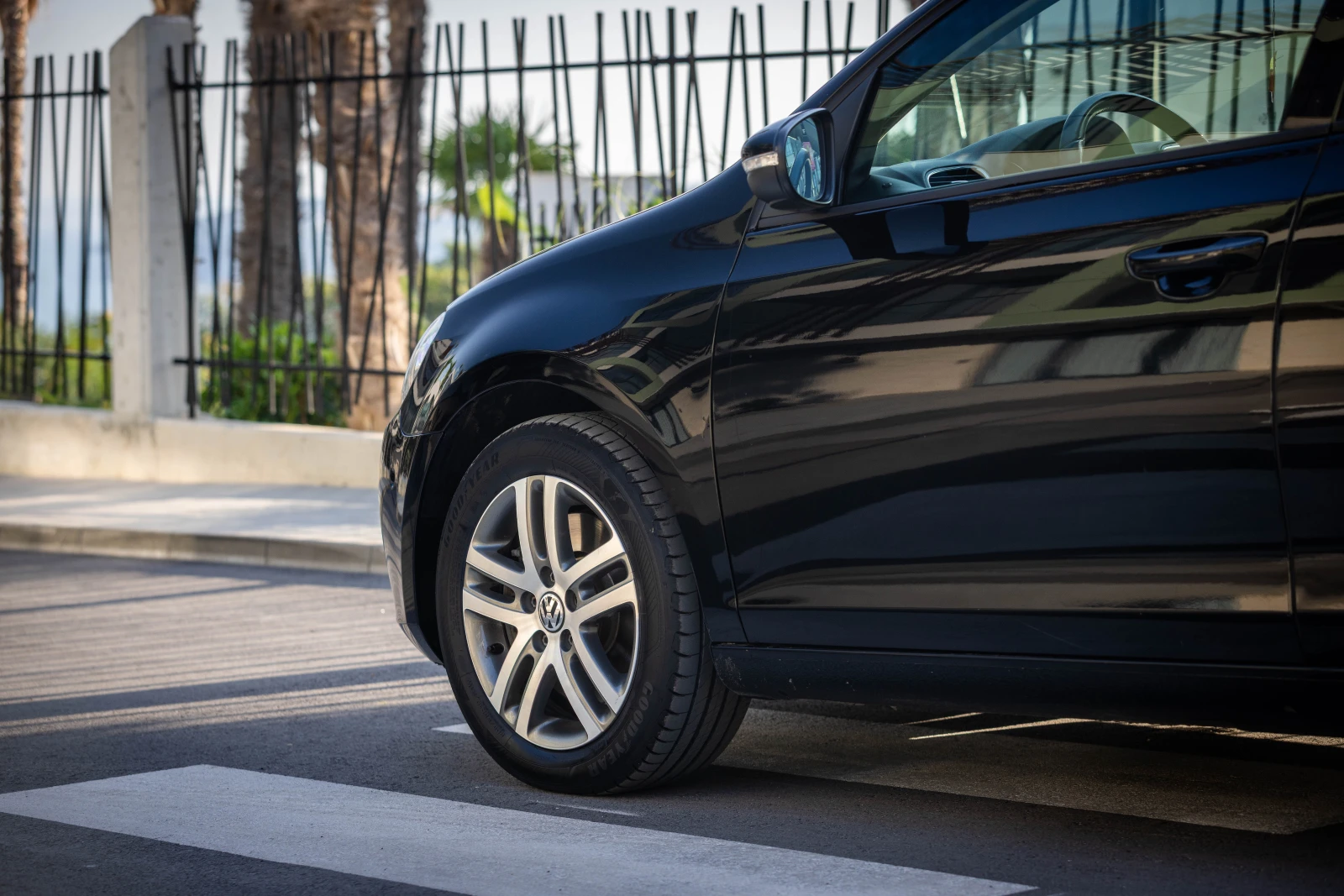 VW Golf 1.8 TSI, снимка 5 - Автомобили и джипове - 55879919