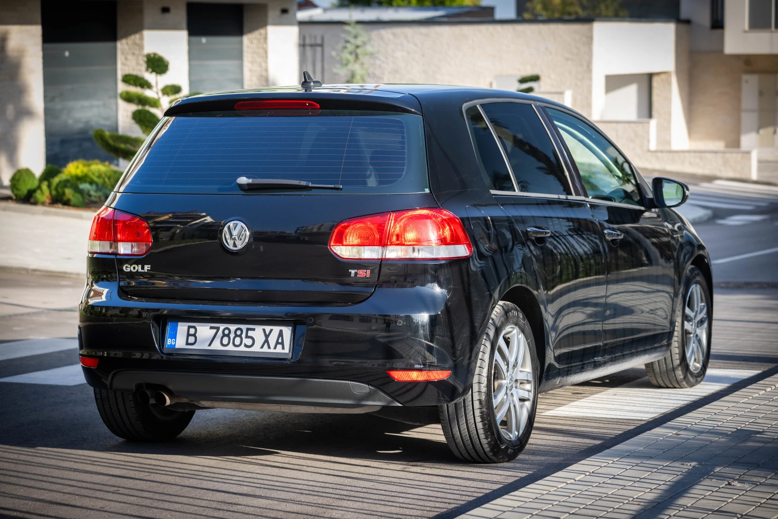 VW Golf 1.8 TSI, снимка 4 - Автомобили и джипове - 55879919