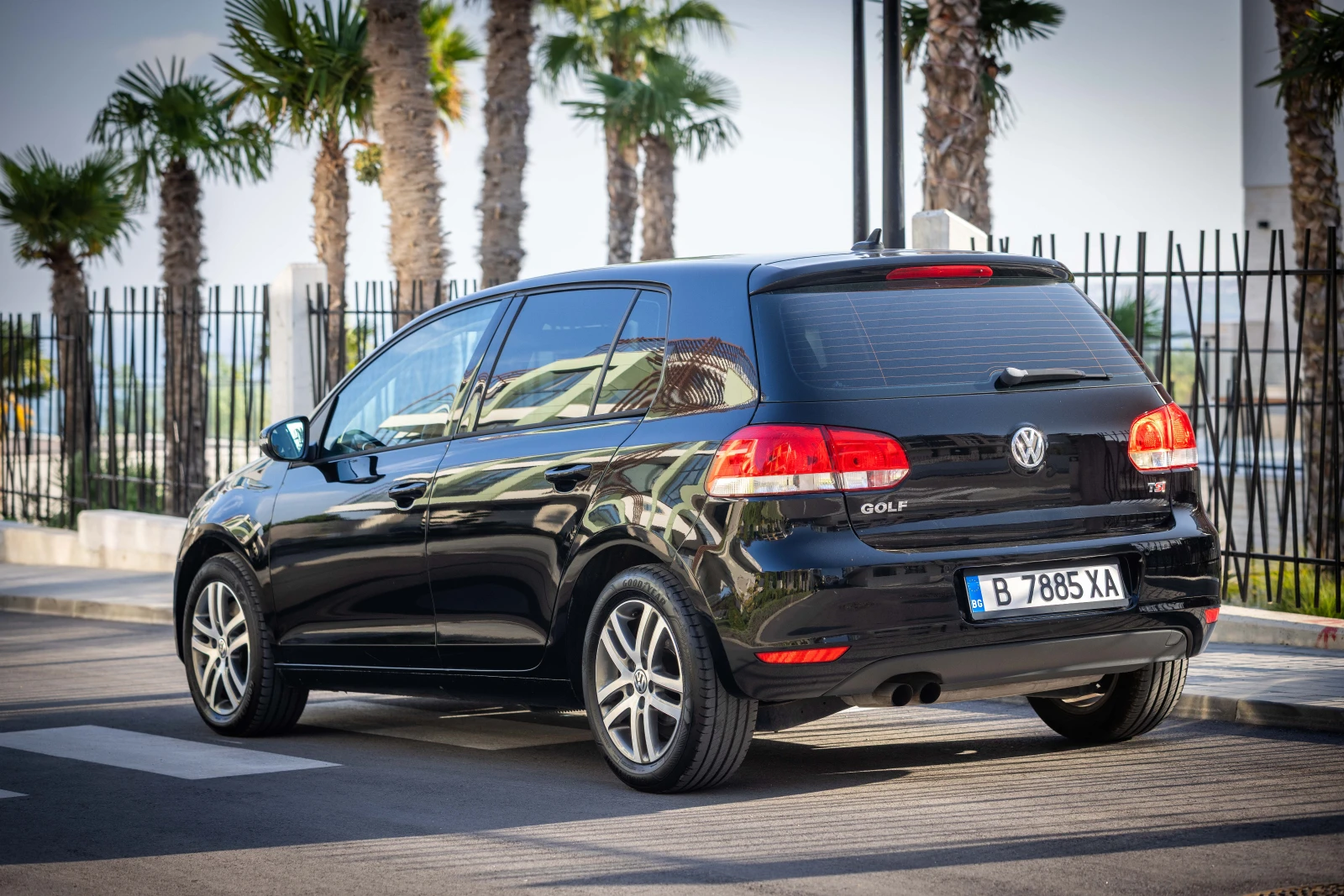 VW Golf 1.8 TSI, снимка 3 - Автомобили и джипове - 55879919