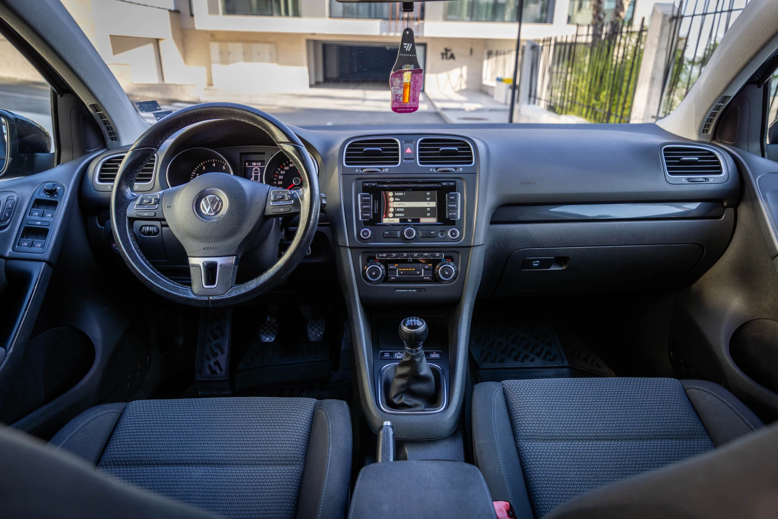 VW Golf 1.8 TSI, снимка 7 - Автомобили и джипове - 55879919