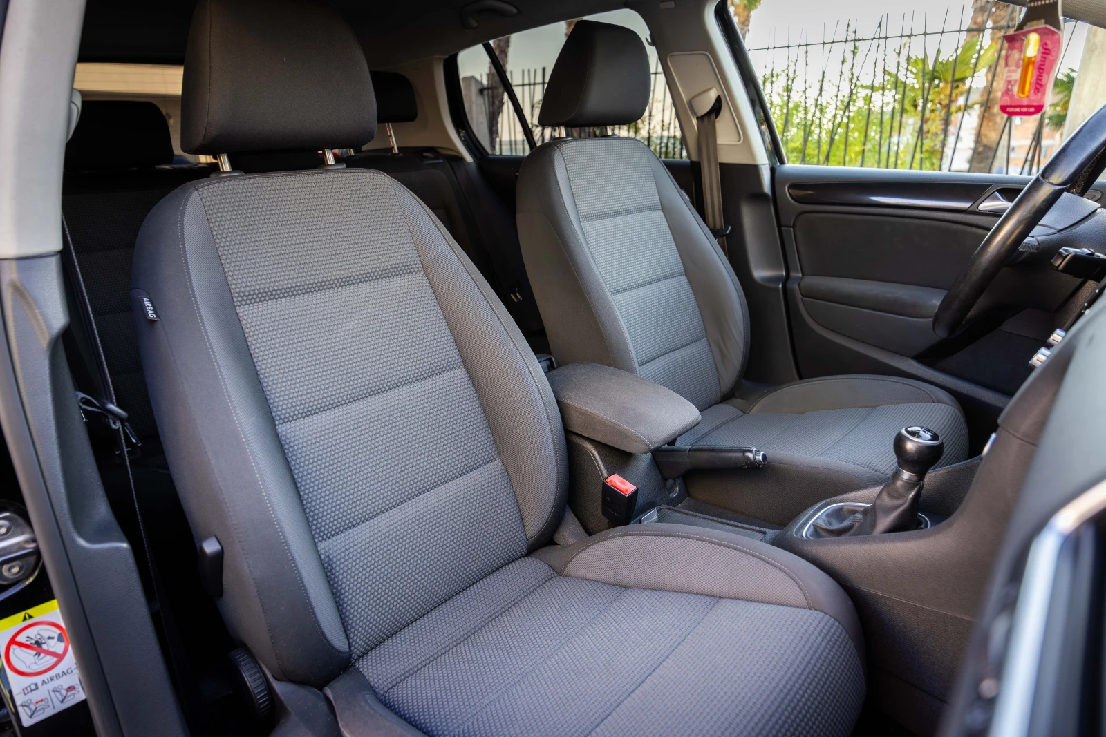 VW Golf 1.8 TSI, снимка 14 - Автомобили и джипове - 55879919