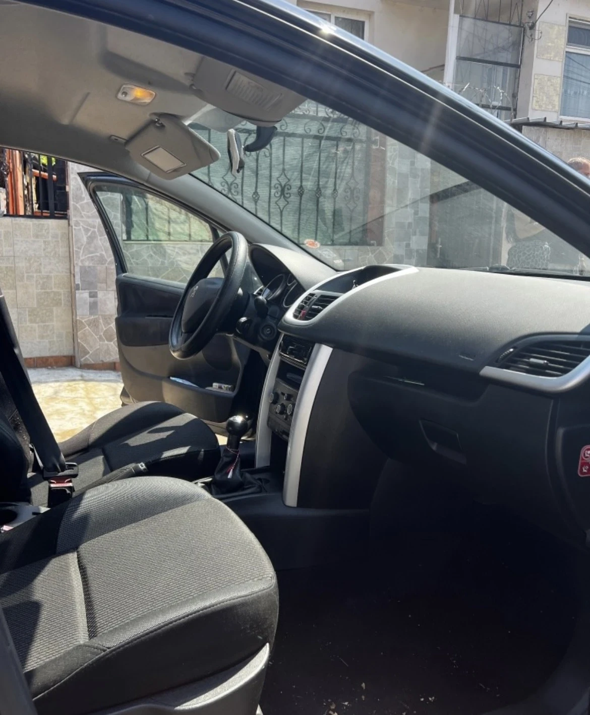 Peugeot 207, снимка 14 - Автомобили и джипове - 56006046