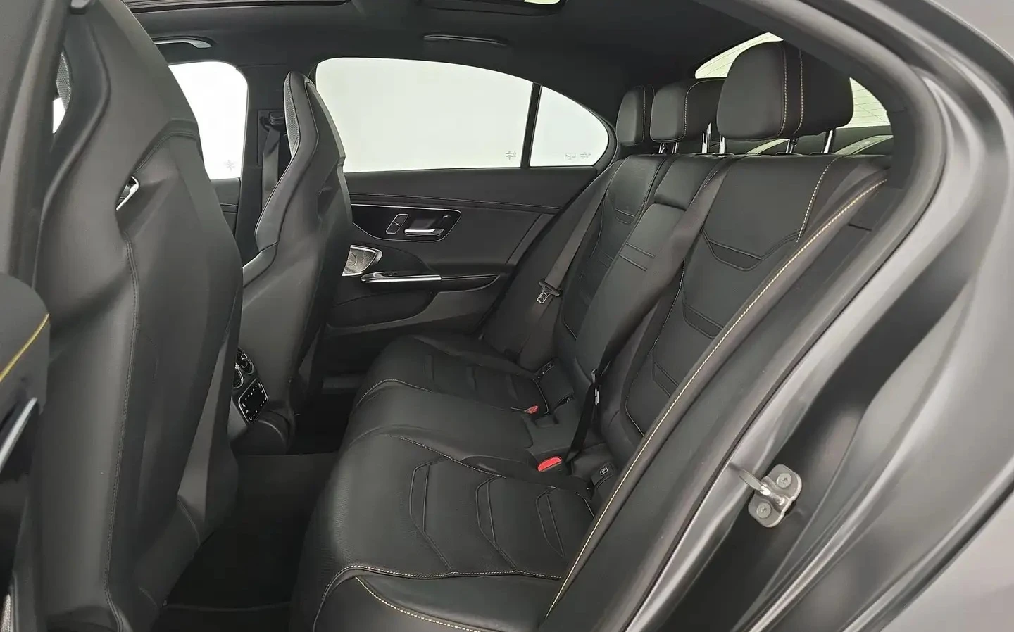Mercedes-Benz C 63 AMG S E-Performance Plug-in Hybrid 4MATIC+ , снимка 8 - Автомобили и джипове - 56255036