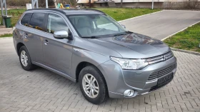 Mitsubishi Outlander 2.0 PHEV 4x4 ВНОС ОТ ШВЕЙЦАРИЯ , снимка 2
