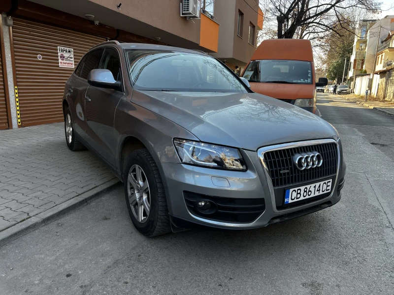 Audi Q5 Нови вериги* 2ком Гуми* 2.0* Подгрев* Ел.Багажник, снимка 3 - Автомобили и джипове - 49511361