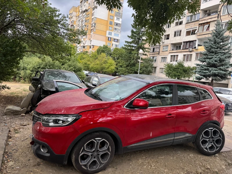 Renault Kadjar 1.6DCI 4WD 1.5DCI, снимка 4 - Автомобили и джипове - 51411077