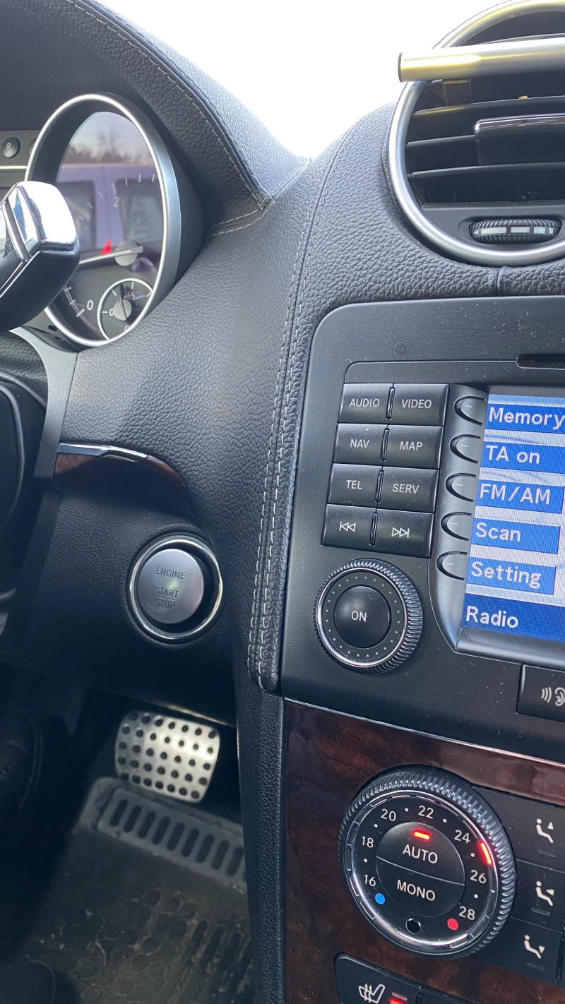 Mercedes-Benz GL 420CDI, снимка 13 - Автомобили и джипове - 52599370