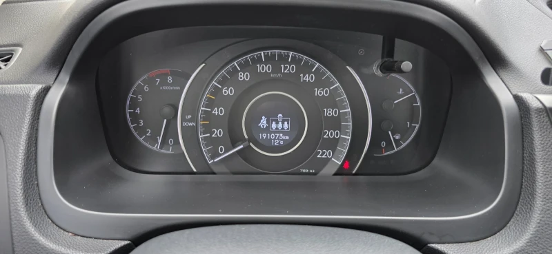 Honda Cr-v 2.0 155hp 4x4, снимка 9 - Автомобили и джипове - 53596052