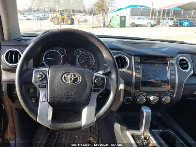 Toyota Tundra SR5 5.7L V8, снимка 11 - Автомобили и джипове - 48756541