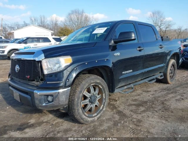 Toyota Tundra SR5 5.7L V8, снимка 1 - Автомобили и джипове - 48756541