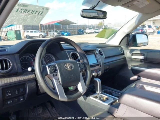 Toyota Tundra SR5 5.7L V8, снимка 12 - Автомобили и джипове - 48756541