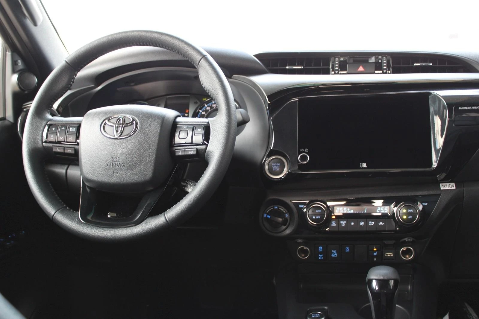 Toyota Hilux 2.8 D-4D/INVINCIBLE/DOUBLE CAB/JBL/360/LED/ - изображение 5